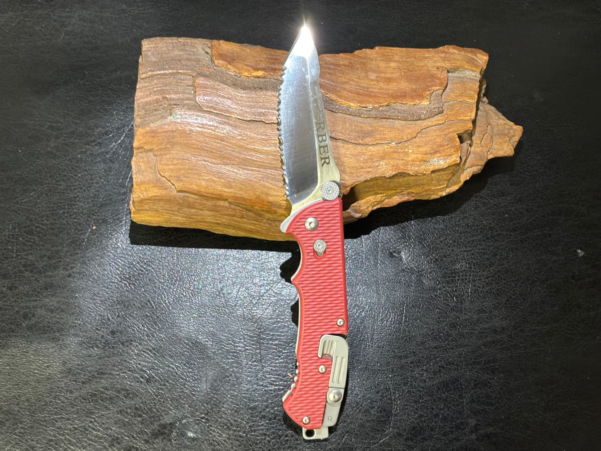 Gerber Hinderer Rescue Knife 3.5" Blunt Tip Serrated Blade